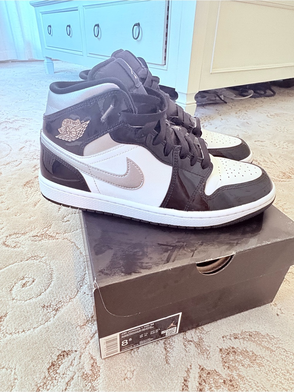 Nike Black White Silver Air Jordan 1 Mid Sneakers - Picture 2 of 11